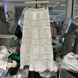 白色蕾丝蛋糕裙女2024早春设计感A字小个子镂空减龄甜美长裙