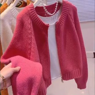 2024韩版宽松慵懒外穿拉链针织开衫短款玫红色，毛衣外套女秋季