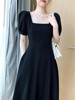 黑色连衣裙女夏2024法式复古方领收腰显瘦气质，泡泡袖长款裙子