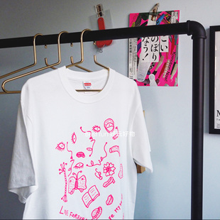 草间弥生yayoikusama品牌粉色荧光，卡通线描男女同，款白色t恤衣服