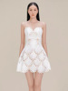 2024轻奢重工扇形，花边刺绣白色小礼服，裙子吊带裙越南设计师
