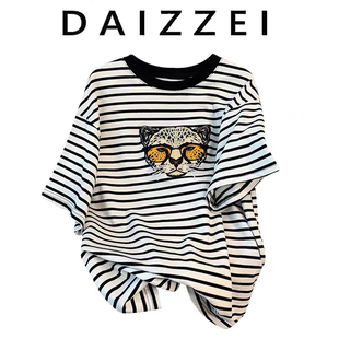 daizzei~2023夏季时尚黑白，细条纹短袖t恤女豹头刺绣宽松上衣