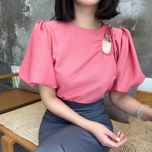 韩国东大门镂空系带西瓜，红设计感圆领，短袖衬衫t恤上衣女