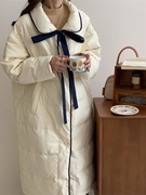 韩系公主范宽松(范宽松)羽绒服，女长款蝴蝶结洋气时尚单排扣白鸭绒(白鸭绒)冬装外套