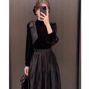 欧洲站2024今年流行漂亮黑色丝绒套装穿搭名媛小香风半身裙两件套