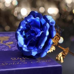 春节正常情人节礼物24K金箔玫瑰花花朵摆件礼盒装装饰。