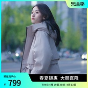 波司登羽绒服女士连帽设计抽绳收腰时尚廓形工装，风派克服纯色简约