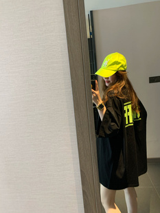 已定韩国2024夏季女盖臀oversize大版荧光黄绿色大码宽松T恤
