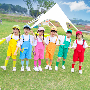 六一儿童背带短裤糖果色，套装夏季小学生幼儿园，大合唱舞蹈表演出服