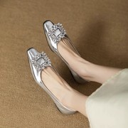 2023春款女鞋瓢鞋真皮方头rv水钻方扣平底鞋，性感欧美风银色单鞋