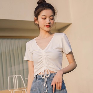 夏季修身显瘦v领白色，短袖t恤女设计感小众短款抽绳收腰上衣
