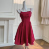 酒红色小吊带连衣裙，收腰显瘦气质礼服裙，拼接法式无袖气质名媛