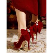 红色秀禾婚鞋尖头细跟高跟鞋女单鞋，蝴蝶结珍珠绑带两穿新娘鞋