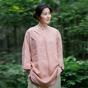 新中式轻奢粉色色织亚麻衬衫，女知笔墨原创设计手工盘扣宽松上衣