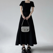 夏季韩版黑色方领短袖连衣裙女2024夏高个子高腰显瘦a字长裙