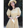 2024黄色显瘦格子裙茶歇法式复古设计感收腰，连衣裙短袖女夏季