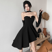 WEIRD PUSS甜辣拽姐系列黑色抹胸连衣裙设计感小众显瘦不规则短裙