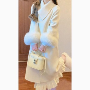 法式赫本风白色呢子大衣2023年高级感超好看毛呢外套深冬装女