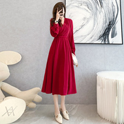 法式红色长袖连衣裙女春季2024年流行中长款气质显瘦礼服裙子