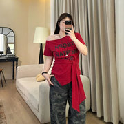 特大码女装胖mm不规则斜肩短袖t恤女美式辣妹一字肩露肩小上衣潮