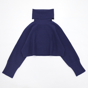 藏蓝色高领宽松版型横向，坑条纹秋冬设计师，款拉长比例高品质毛衣