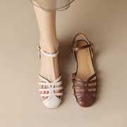 韩版40-41大码女鞋牛皮33小码一字式扣带夏季纯色低跟凉鞋女