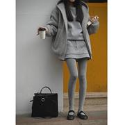 韩版运动灰色运动套装，冬季休闲时尚，简约加厚卫衣外套半身裙两件套