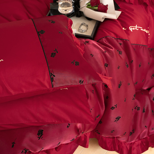 大红色婚庆四件套拼接提花，床上用品荷叶边结婚陪嫁植物花卉被套