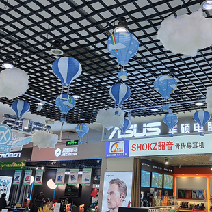 六一幼儿园教室节日氛围热气球装饰商场，超市屋顶布置店铺橱窗吊饰