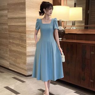 方领蓝色连衣裙女夏季2023法式小众高级感气质高端小个子短裙