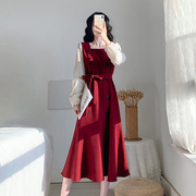 春装2024年女法式复古小香风裙子气质打底裙设计感红色连衣裙