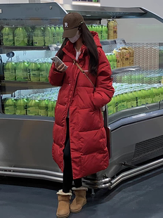 红色中长款白鸭绒羽绒服女冬季韩系连帽立领宽松保暖加厚外套