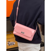 棠主时尚粉色漆皮小方包包女2024高级感洋气单肩腋下包斜挎包