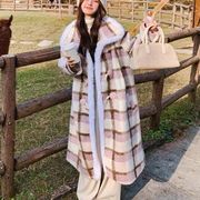 粉色格子羊羔毛大衣女2023冬季宽松高级感今年流行圈圈毛外套