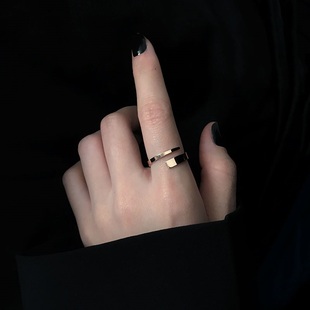 戒指高级感小众女设计ins冷淡风素圈开口可调节时尚个性钛钢食指