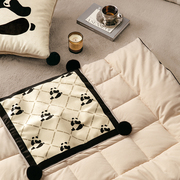 熊猫花花客厅沙发抱枕靠枕被车载毯子，二合一办公室午休毯空调被毯