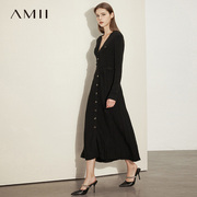Amii2024年秋季法式V领连衣裙收腰长袖针织裙子女长款小黑裙
