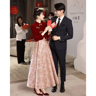 新中式订婚服女衣服敬酒服2024新娘，红色旗袍套装回门宴会礼服