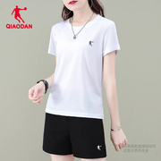 中国乔丹运动套装女款2023夏季透气休闲透气短袖短裤妈妈两件套女