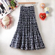 Spring and summer high-waisted floral skirt 春夏季碎花半身裙