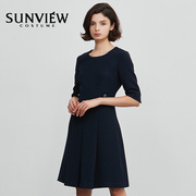 sunview尚约藏蓝色，中袖连衣裙圆领荷叶，边裙摆2023年秋冬女装通勤
