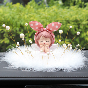 汽车创意安妮摆件可爱天使娃娃车载中控台垫网红女神内饰装饰用品