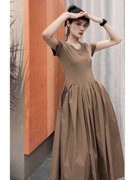 赫本风短袖长裙2023年夏季时尚穿搭气质长款修身显瘦连衣裙