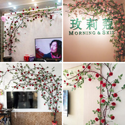 仿真玫瑰花藤室内客厅假花墙面，空调管道装饰壁挂塑料吊顶藤蔓植物