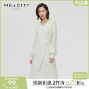 mecity女装冬季v领ins时尚设计感系带减龄收腰显瘦连衣裙544839
