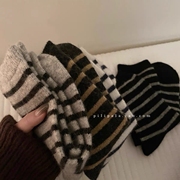 天冷了就要穿厚厚的条纹WAZI~加厚兔羊毛袜子女ins潮秋冬季韩版日