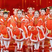 元旦喜庆打鼓服儿童吉祥娃娃梦娃红灯笼舞蹈服中国红演出服装