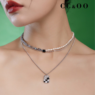 ccoo新独特(新独特)设计天然珍珠项链女小方块锁骨链黑白方格吊坠颈链