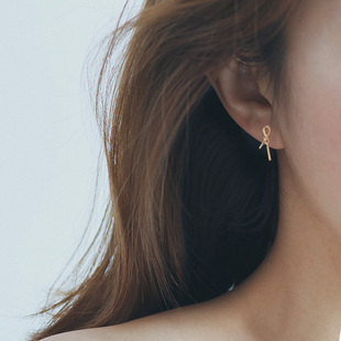 925纯银镀玫瑰金孔孝真同款打结不对称耳钉韩国耳环饰品