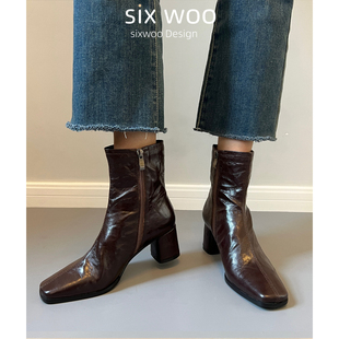 SIXWOO 棕色真皮短靴女高跟瘦瘦靴粗跟方头复古靴子秋冬法式女靴